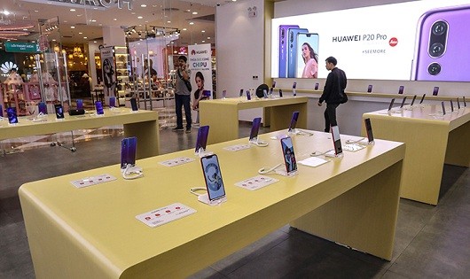 Huawei dự kiến sẽ mở thêm nhiều showroom ở các tỉnh thành để khách hàng tiện trải nghiệm sản phẩm.