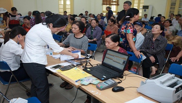 Hàng tháng, Bưu điện Việt Nam chi trả cho 3,6 triệu người hưởng lương hưu, trợ cấp bảo hiểm xã hội với tổng số tiền khoảng 14.000 tỷ đồng