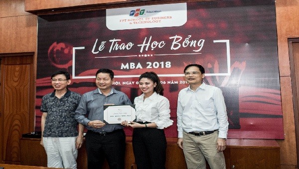 Năm 2018, BTV Ngọc Trinh là một trong những ứng viên trúng tuyển với mức học bổng cao nhất