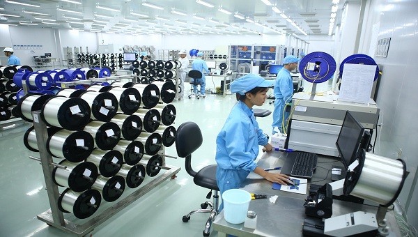 Việt Nam trở thành nước đầu tiên tại khu vực Đông Nam Á sản xuất được sợi thủy tinh dùng cho thông tin quang. 