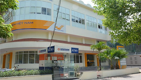 Trung tâm phục vụ hành chính công tỉnh đặt tại tầng một toà nhà Bưu điện tỉnh Cao Bằng.
