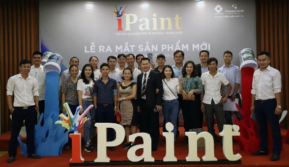 Lễ ra mắt 4 sản phẩm sơn iPaint mới của Tân Á Đại Thành có sự tham gia của nhiều kiến trúc sư, chuyên gia màu sắc, khách hàng...