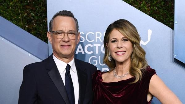 Ngôi sao điện ảnh Tom Hanks và vợ Rita Wilson đều dương tính với virus SARS-CoV-2.