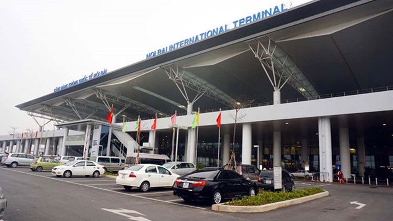 Từ ngày 26/3, dừng vận chuyển người Việt Nam từ nước ngoài về sân bay Nội Bài