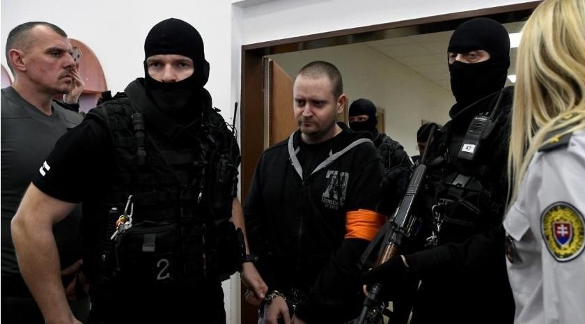 Miroslav Marcek đi vào trong phòng xử án tại phiên tòa sơ thẩm ở Pezinok, Slovakia ngày 19/12/2019. 