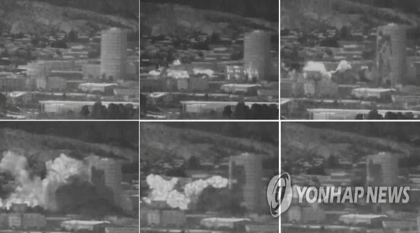 Hôm qua -16/6, Văn phòng liên lạc liên Triều tại thành phố biên giới Kaesong đã bị đánh sập. Bức ảnh này do Cơ quan Thông tấn Trung ương Triều Tiên (KCNA) công bố, được đăng trên trang tin của Yonhap.