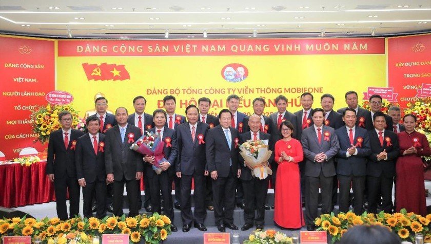 Đồng chí Nguyễn Mạnh Thắng tái cử Bí thư Đảng ủy Tổng công ty MobiFone