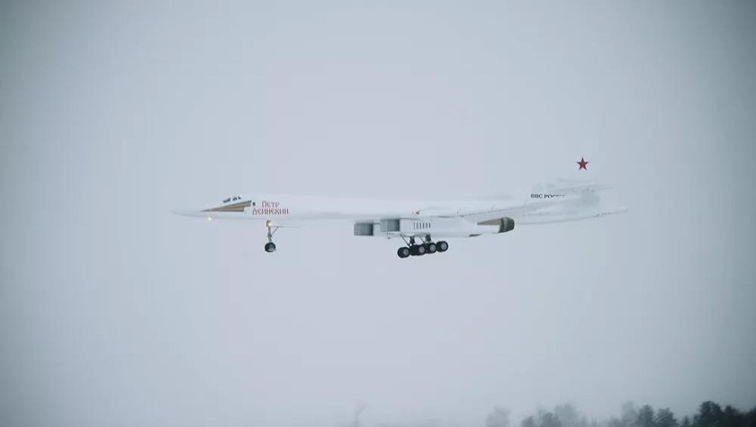 Máy bay Tu-160M