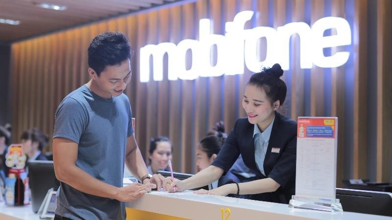 MobiFone thuộc nhóm đầu Top 500 doanh nghiệp có lợi nhuận tốt nhất Việt Nam năm 2020