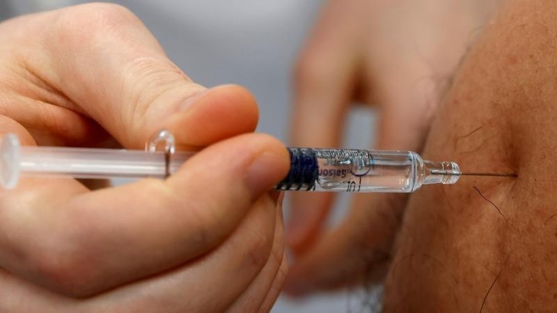 Sự lo lắng của công chúng về tính an toàn của vắc-xin cúm đã tăng lên sau các ca tử vong ở Hàn Quốc. Ảnh: Reuters.