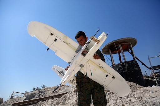 Máy bay không người lái của IS bị bắn rơi gần tỉnh Raqqa, Syria. (Ảnh: AFP)