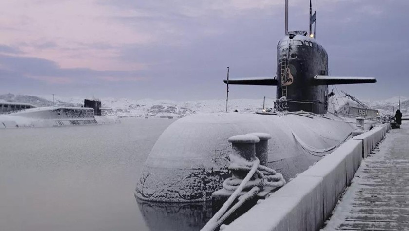 Màn thao diễn độc nhất vô nhị của tàu ngầm hạt nhân Nga ở Bắc Cực