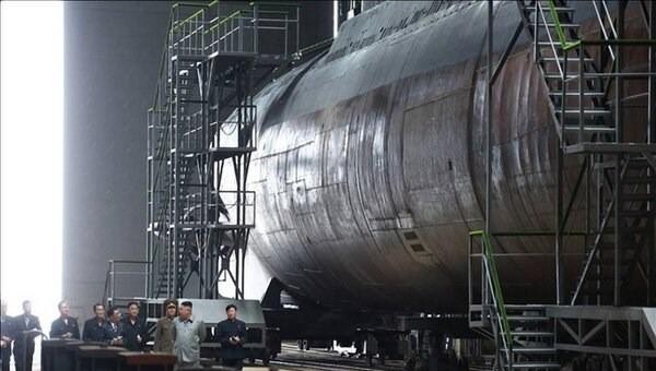 Bức ảnh chụp tàu ngầm phóng tên lửa đạn đạo của Triều Tiên. (Ảnh: Yonhap News)