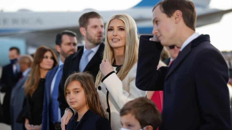 Các con của cựu tổng thống Trump trong buổi lễ chia tay ông kết thúc nhiệm kỳ ở căn cứ không quân Andrews hôm 20/1. Ảnh: AFP.