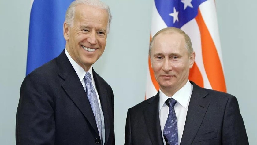 Ảnh tư liệu: Ông Biden (trái) và ông Putin (phải). 
