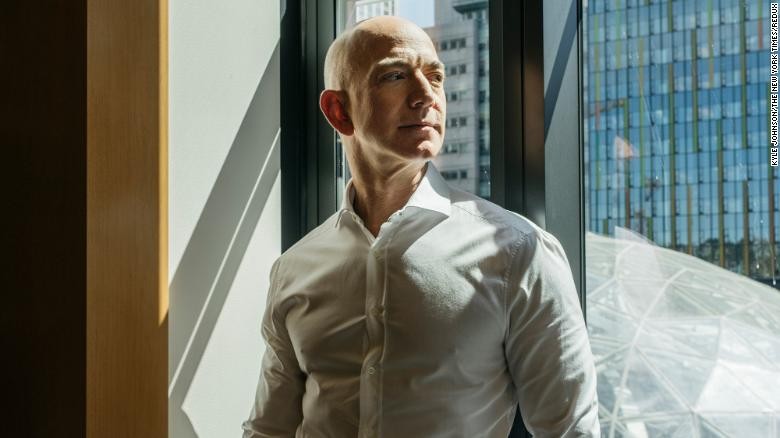 Người sáng lập Amazon Jeff Bezos.