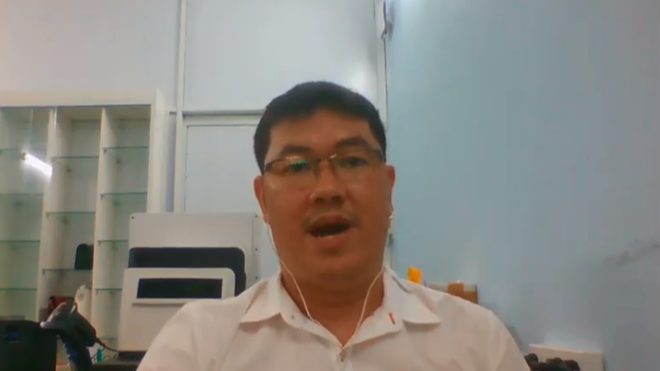 Ông Nguyễn Vũ Quốc Anh - CEO siêu doanh nghiệp có vốn điều lệ đăng ký đến 500.000 tỷ (Ảnh chụp màn hình video livestream).