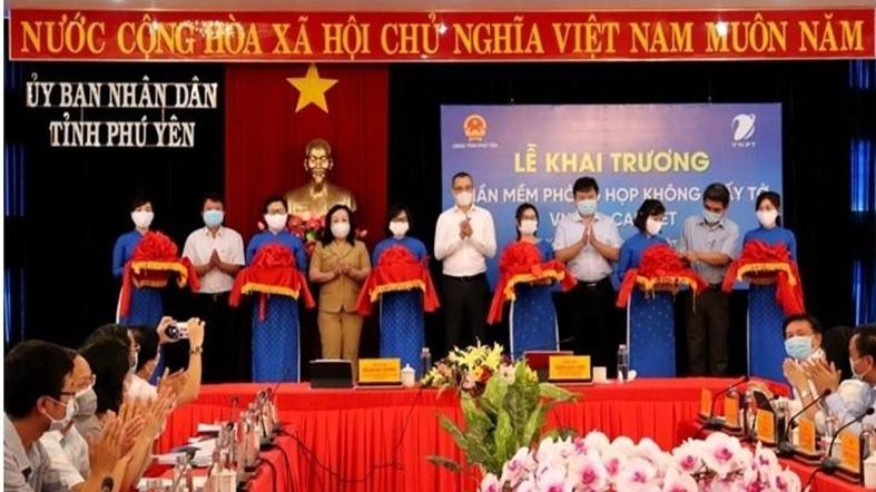 Văn phòng UBND tỉnh Phú Yên tổ chức lễ khai trương hệ thống phòng họp không giấy e-Cabinet.