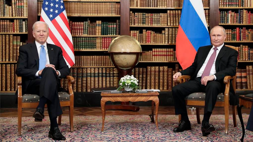 Tổng thống Mỹ J.Biden và Tổng thống Nga V.Putin tại cuộc gặp thượng đỉnh ở Geneve tháng 6/2021. Ảnh: TASS.