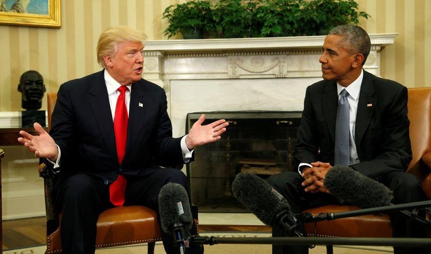 Ông Barack Obama gặp ông Donald Trump tại Phòng Bầu dục ở Nhà Trắng ngày 10/11/2016. Ảnh: REUTERS/Kevin Lamarque