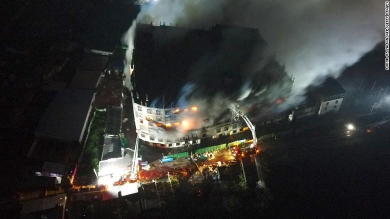 Đám cháy kinh hoàng tại nhà máy Hashem Foods Ltd. tại Bangladesh ngày 8/7 vừa rồi (Ảnh: CNN)