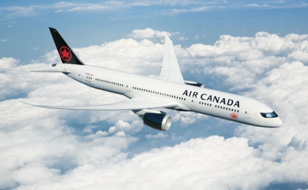 Chuyến bay của Air Canada gặp nhiễu động không khí, ít nhất 35 người bị thương