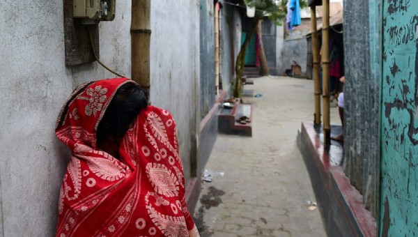 Góc khuất đời những phụ nữ tại khu nhà thổ nổi tiếng ở Bangladesh