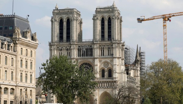 Một năm sau vụ cháy, Nhà thờ Đức Bà ở Paris có khôi phục đúng hạn được không??