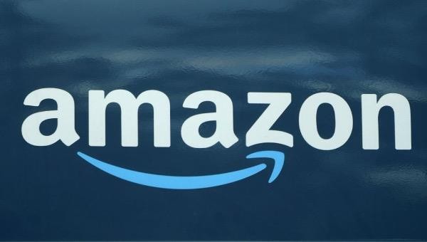 Amazon được thành lập bởi Jeffrey Bezos (tỷ phú giàu nhất thế giới với tài sản 180 tỷ USD) vào năm 1994.