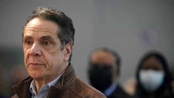 Thống đốc Andrew Cuomo.
