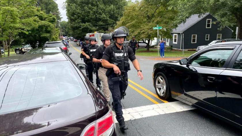 Cảnh sát tại hiện trường vụ xả súng ở bang North Carolina (Mỹ) ngày 1/9.