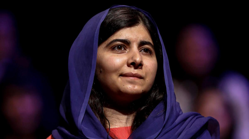 Malala Yousafzai trở thành một biểu tượng toàn cầu về sức mạnh và nghị lực sống khi ở tuổi 15, cô đã sống sót một cách kỳ diệu sau phát đạn của Taliban bắn vào đầu.