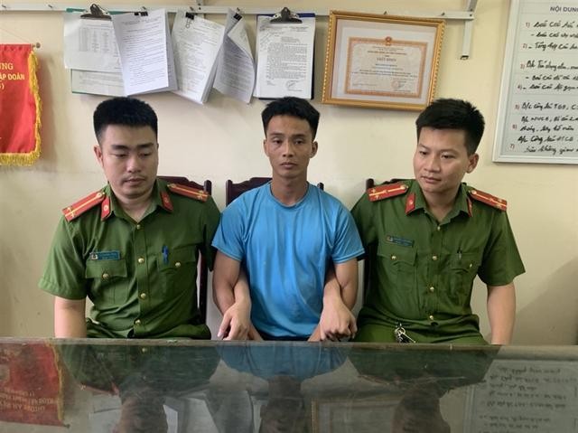 Phạm nhân Triệu Quân Sự bị lực lượng chức năng bắt giữ.