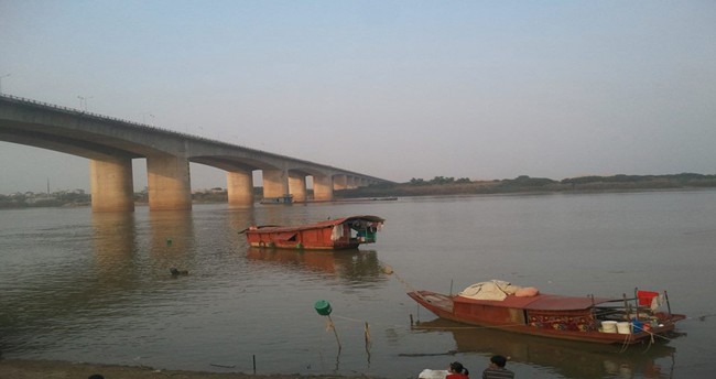 Khu vực cầu Thanh Trì nơi bác sĩ Nguyễn Mạnh Tường khai đã vứt xác nạn nhân xuống
