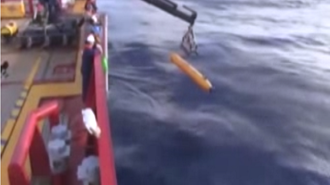 Cận cảnh tàu ngầm không người lái tìm kiếm MH370