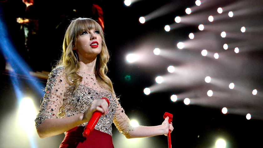 Taylor Swift bất ngờ công bố sẽ phát hành bộ phim ngắn ”All Too Well"