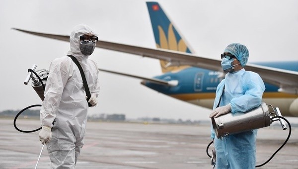Thông báo khẩn: Tìm hành khách trên 5 chuyến bay có bệnh nhân nhiễm COVID-19 