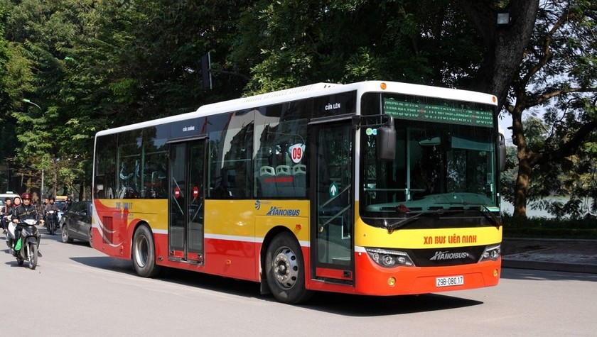 Việc đề xuất đổi tên xe buýt thành "xe khách thành phố" đang khiến dư luận xôn xao. Ảnh: vtcnews