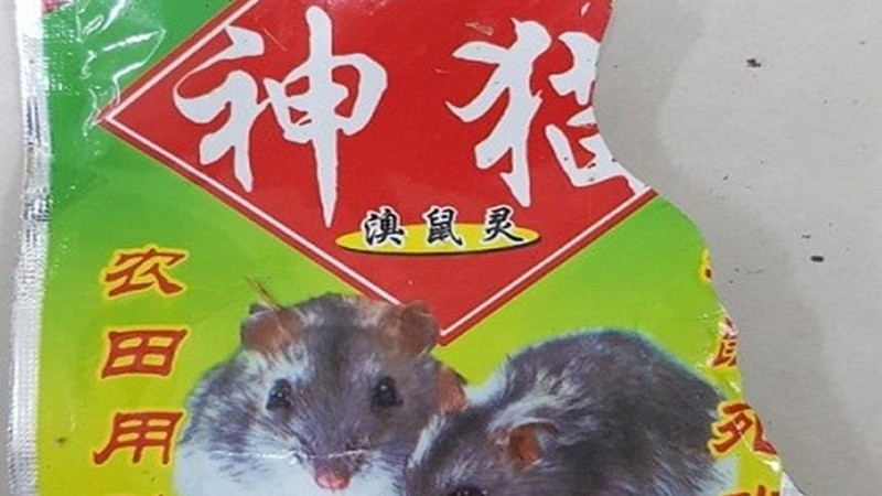 Hình ảnh thuốc diệt chuột bệnh nhân uống phải (ảnh: Mai Thanh)