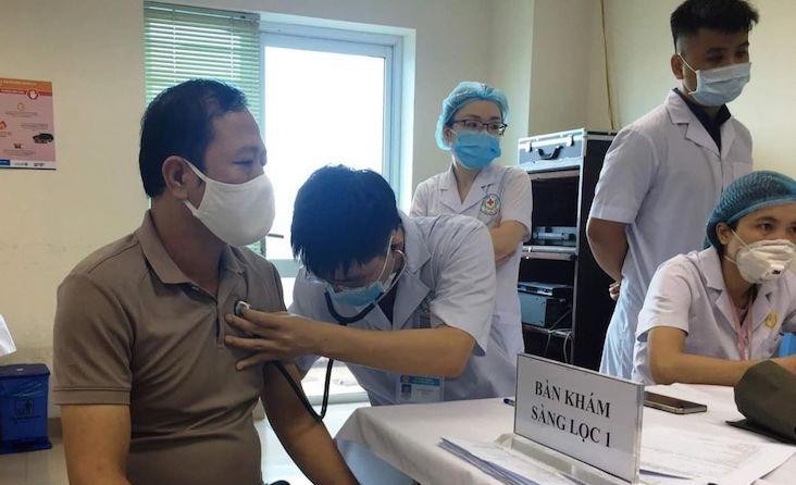 Công nhân môi trường Bắc Ninh được tiêm vắc xin ngừa Covid-19 (ảnh Bộ Y tế cung cấp)