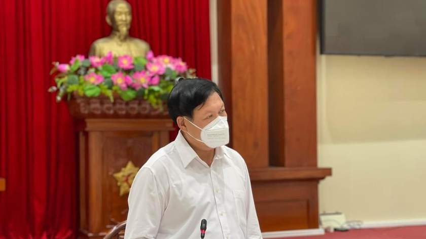 Thứ tưởng Bộ Y tế Đỗ Xuân Tuyên trong buổi kiểm tra công tác phòng, chống dịch COVID-19 tại tỉnh Tiền Giang. Ảnh: Bộ Y tế