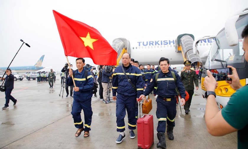 Đoàn cứu nạn cứu hộ Việt Nam đã trở về nước trong ngày hôm nay 19/2.