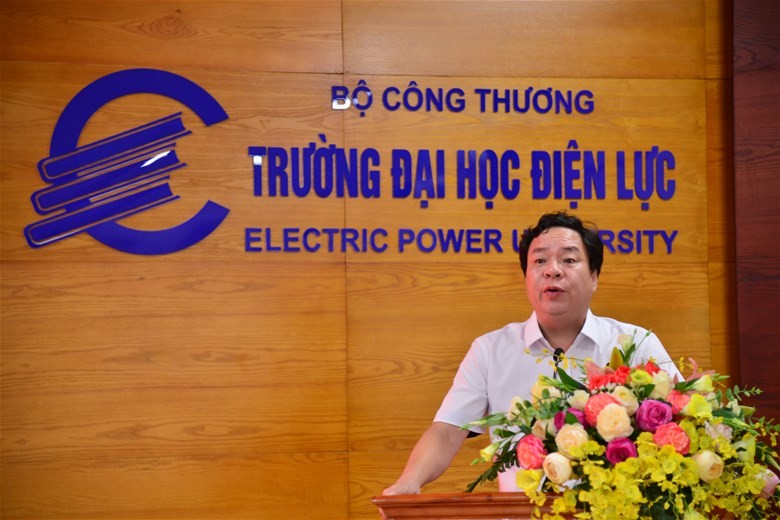 Đồng chí Vũ Đình Ngọ phát biểu tại Hội nghị.