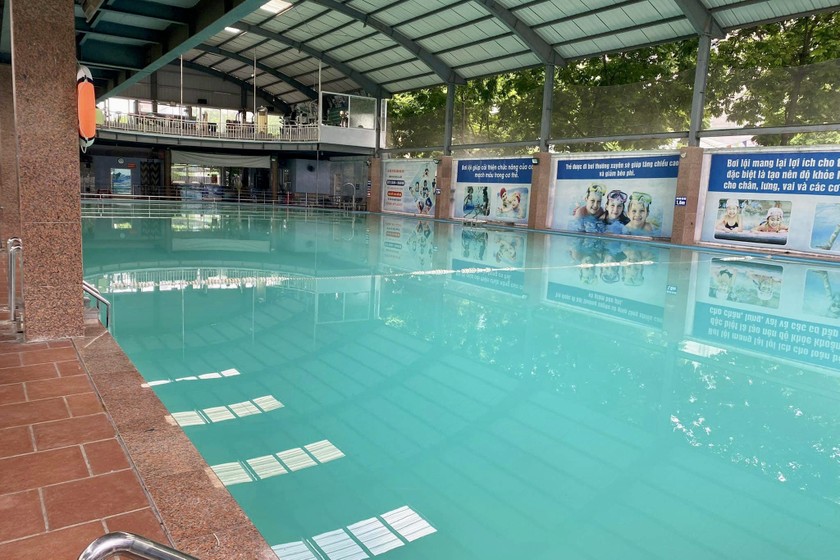 Bể bơi của trường Phổ thông Quốc tế Việt Nam. Nguồn ảnh: MC