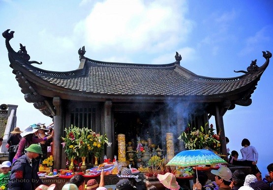 Lễ hội Yên Tử năm 2016 đã  đón 1,27 triệu lượt du khách về lễ Phật