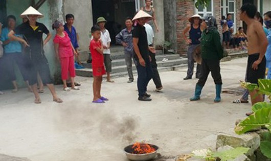 Hoang mang nước giếng bốc lửa ở Quảng Ninh