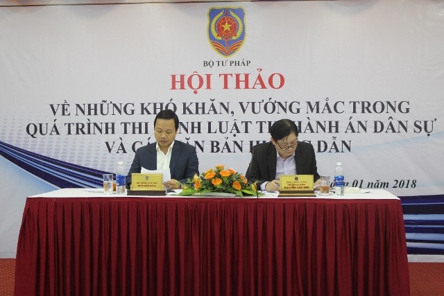 Thứ trưởng Trần Tiến Dũng và Phó Tổng cục trưởng Tổng cục THADS Nguyễn Văn Sơn đồng chủ trì Hội thảo