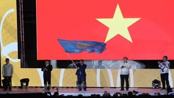 Việt Nam nhận cờ đăng cai Sea Games 31.