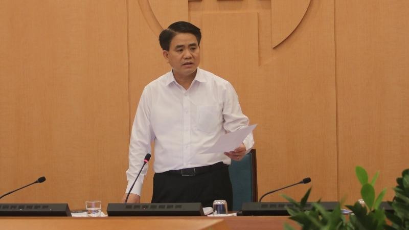 Chủ tịch UBND TP Nguyễn Đức Chung kết luận cuộc họp chiều 1/4.