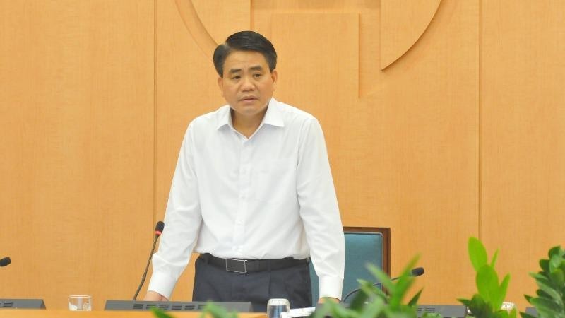 Chủ tịch UBND TP Nguyễn Đức Chung kết luận phiên họp